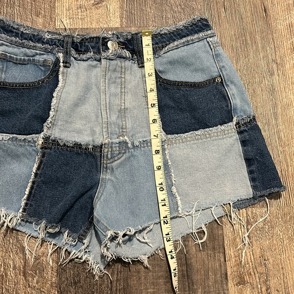 Wild Fable Patchwork Checkered Shorts Size 6 Women’s Jean Raw Hem Shorts - Picture 6 of 8